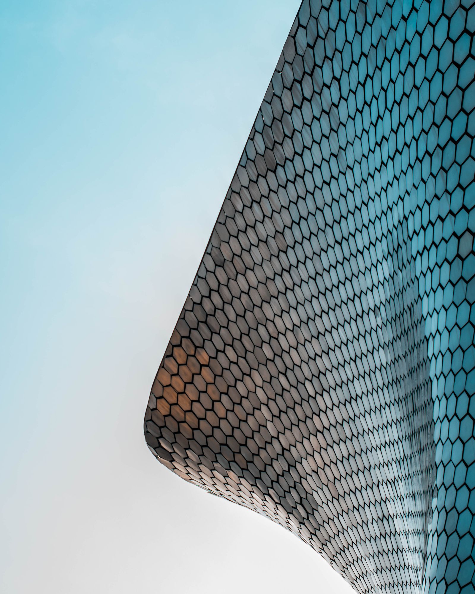Museo Soumaya 蜂巢磚立面 