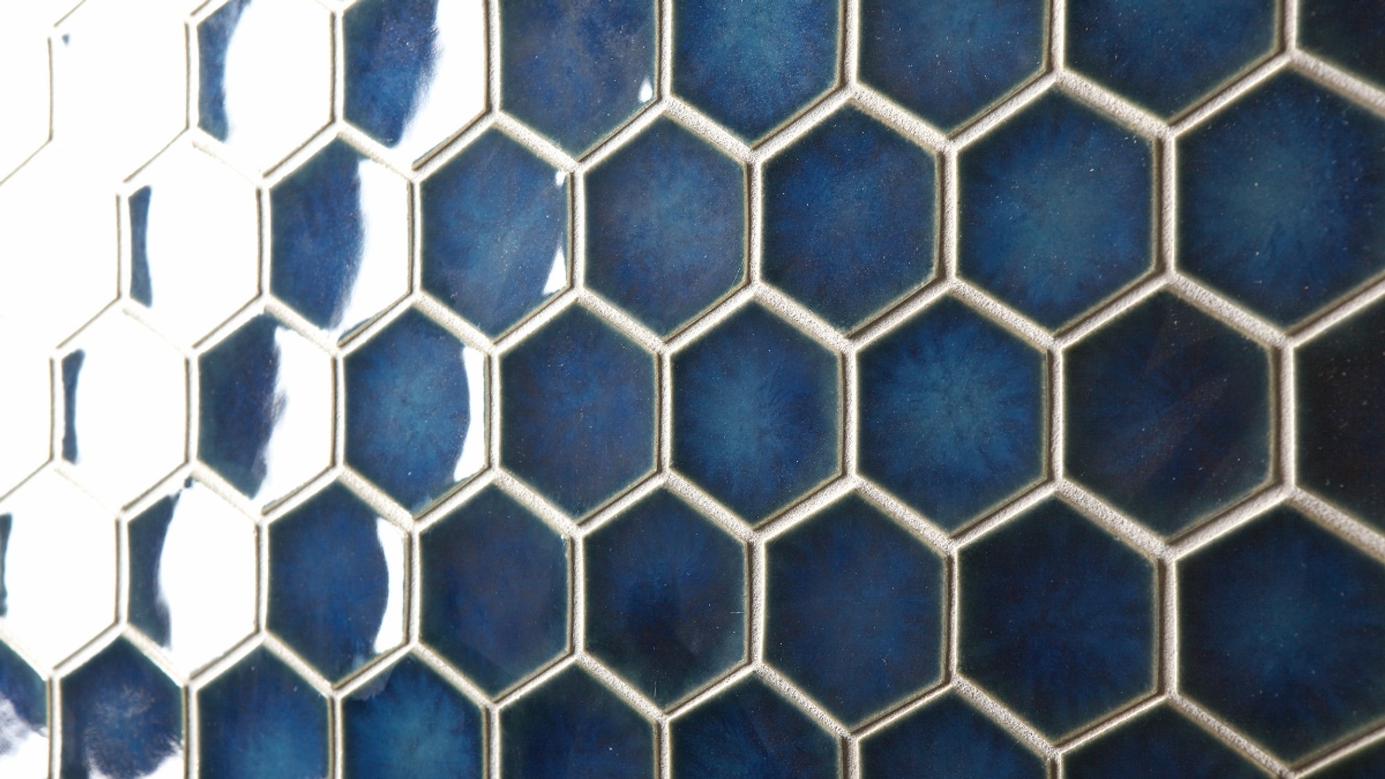 HEXAGLAZE